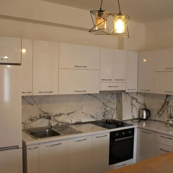 City Center luxurious apartment, hotel in Shkodër