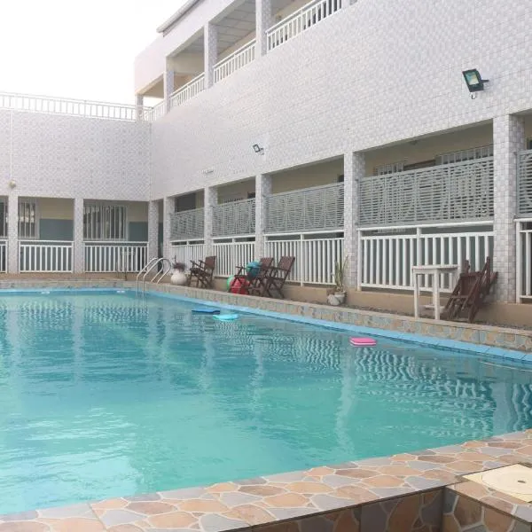 Amy's Hotel、ロメのホテル