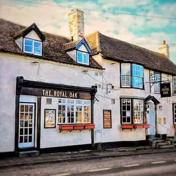 The Royal Oak, hotel in Alderton