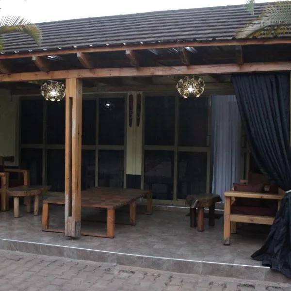 Chel and Vade Cottages, hotel v destinaci Jinja