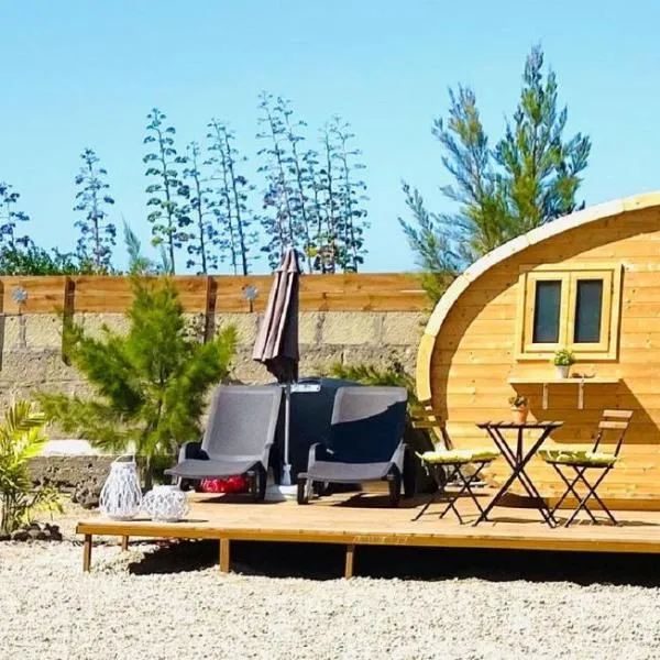 Arrebol Suite con Jacuzzi, piscina y naturaleza, hotel en Buzanada