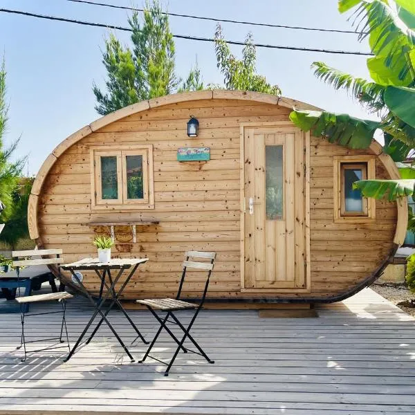 Arrebol Suite con Jacuzzi, piscina y naturaleza, hotel u gradu Buzanada