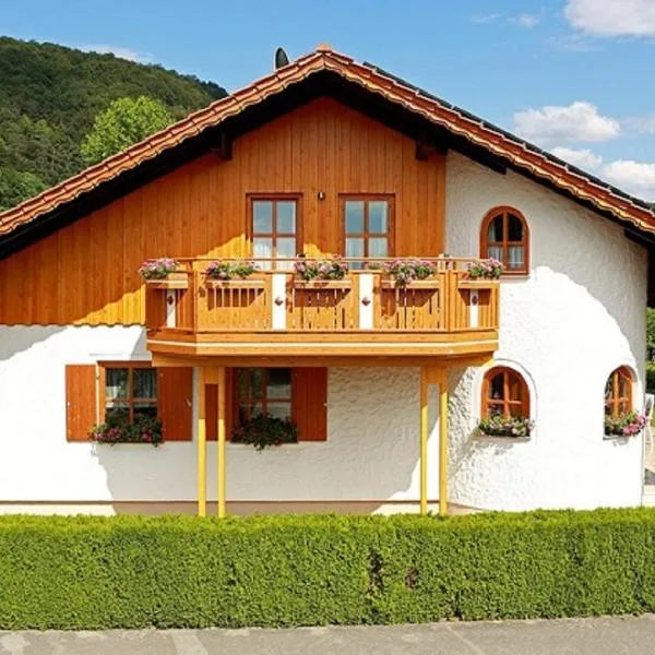 Ferienwohnungen Klügl – hotel w mieście Riedenburg