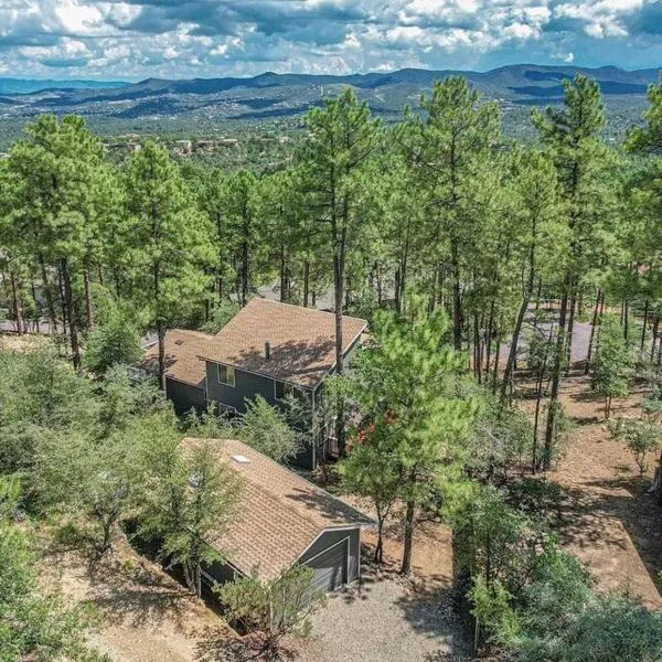 Mountain Cabin Retreat in the Pines, hotel v destinaci Prescott
