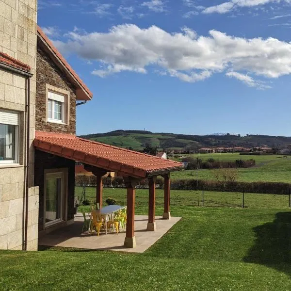 Chalet Galizano Junto a la Playa, hotel in Galizano