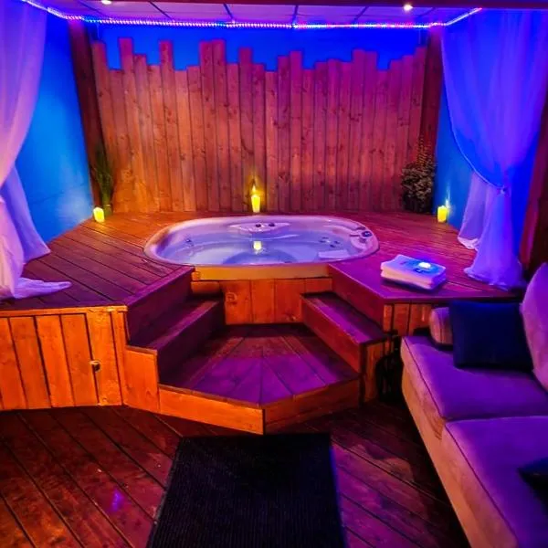 Petit studio très intime, avec spa intérieur au coeur de Shawinigan, hotell sihtkohas Shawinigan