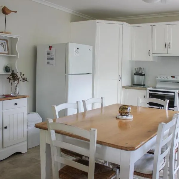 2 51 Carlo Road Rainbow Beach, hotel in Rainbow Beach
