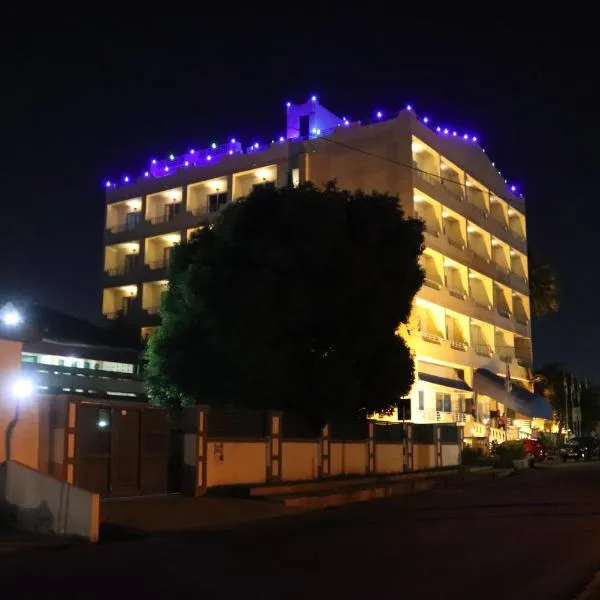 Maple Leaf Korean Hotel、アクラのホテル