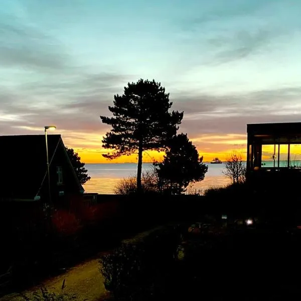 feriehus med havudsigt, hotel v destinaci Spodsbjerg