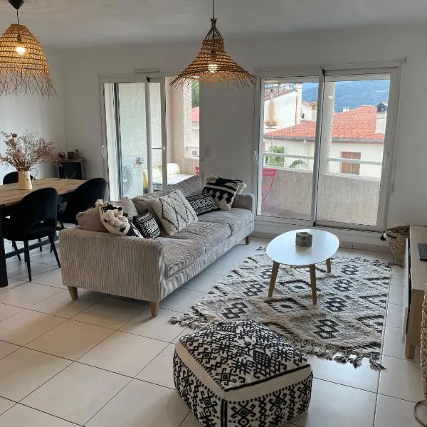 Appartement T3 climatisé,balcon, classé 3 étoiles, hotel v destinácii Le Boulou
