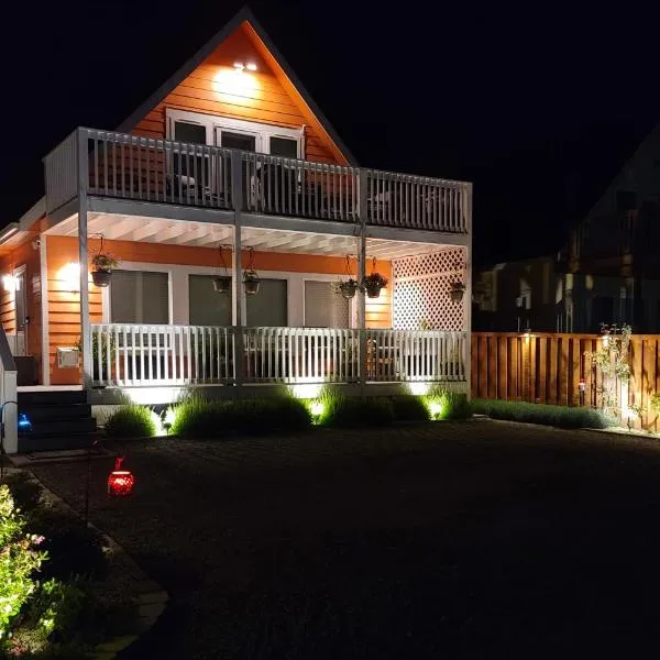 Sunkissed, Est 2015 - 90 Sec Drive to Beach, Firepit, Privacy Fenced Yard, Gardens, ξενοδοχείο σε Pacific Beach