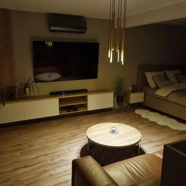 Krásný apartman s vybavením a bezplatným parkovanim, hotel in Banská Bystrica