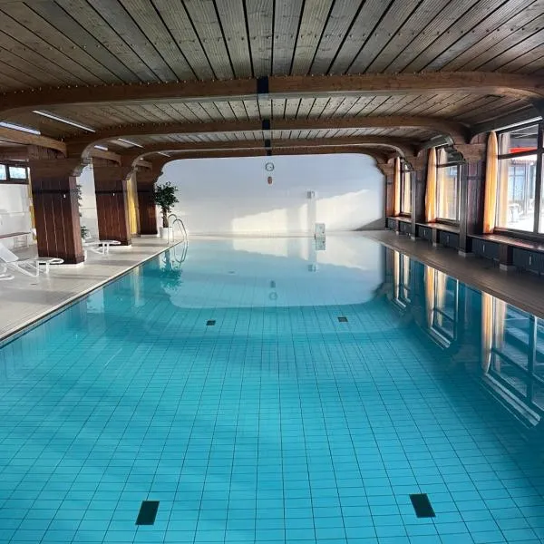 Apartment Annis Panoramablick Pool Sauna Tennis, hotel en Obertal