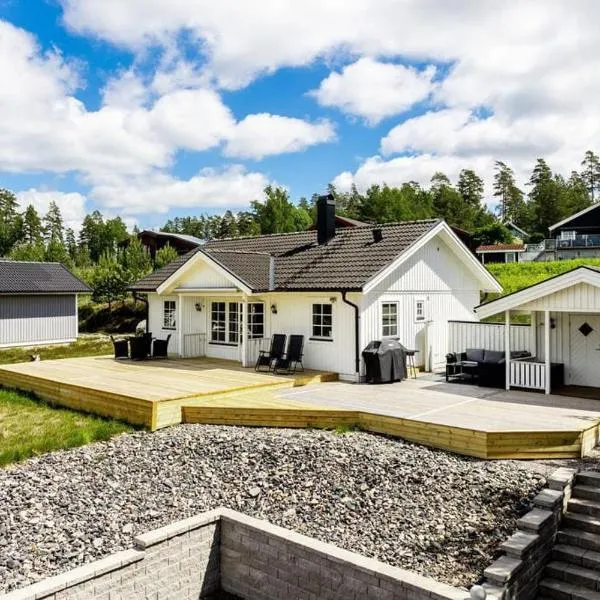 Nice house near golf and skiing, hotel in Nissafors