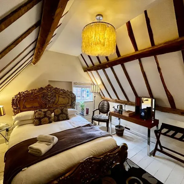 The Miller of Mansfield, hotell sihtkohas Goring