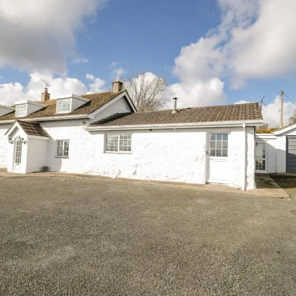 Rhous, Hotel in Llanallgo