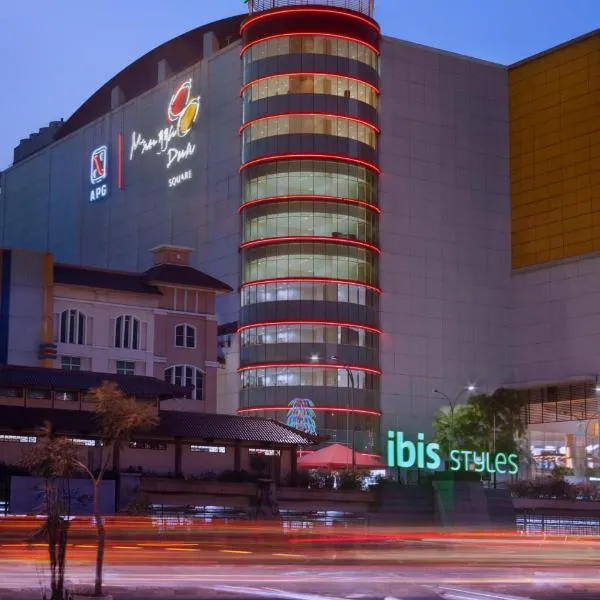Ibis Styles Jakarta Mangga Dua Square: Cakarta'da bir otel