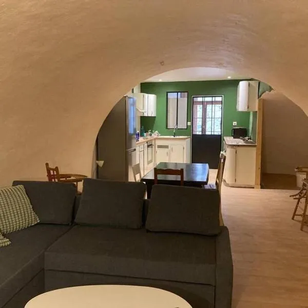 Appartement Rez-de-chaussée, hotell i Largentière