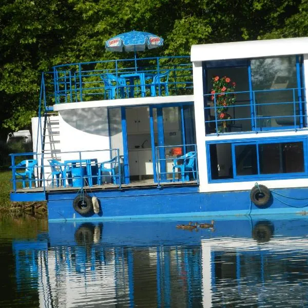 Maison flottante sur la seille, hotel a Cuisery