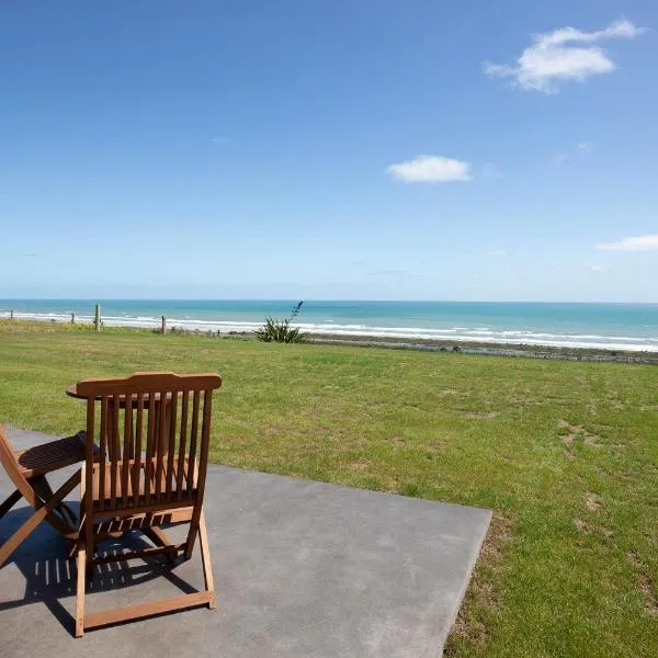 Views over Tasman, New luxury boutique studio overlooking the Tasman Sea, hotel din Camerons