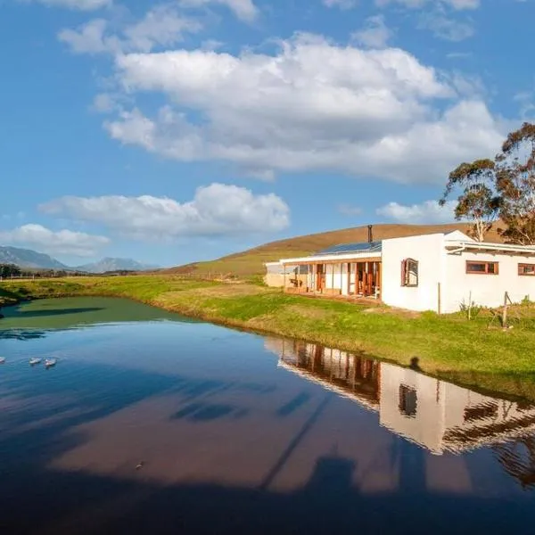 Farmstay at the Goat Shed Cottage, Spinlea Farm, hotel din Greyton