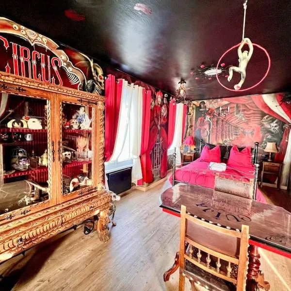 Le Cirque Ensorcelé - Le Studio Maudit & Cosy, hôtel à Belfort