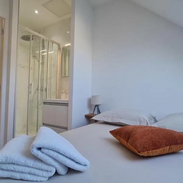 Le Jaures 5 - T2 - Dernier Etage – hotel w mieście Hennebont