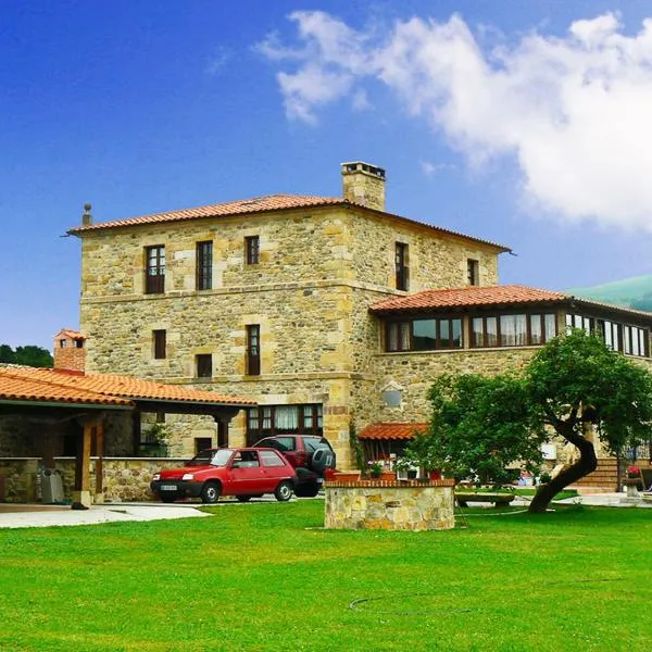 Posada Ribera del Pas, hotel in Iruz