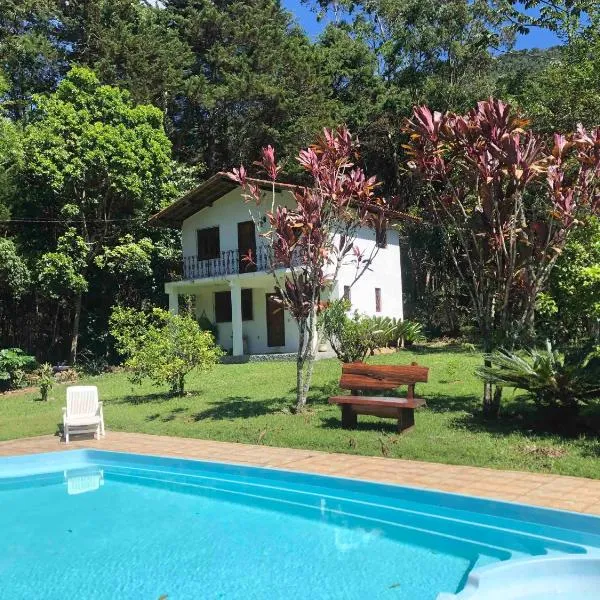 Casa em Friburgo com piscina lareira suíte & quarto