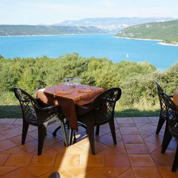 Hotel Les Cavalets, Hotel in Bauduen