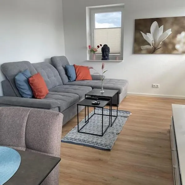 Große Moderne Penthouse Wohnung Mit Dachterrasse, hotell i Uetersen