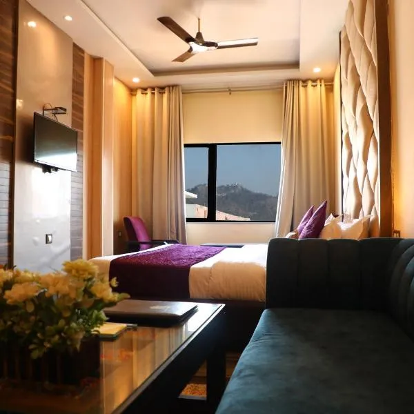 Perfectstayz Premium @Harkipauri Road, hotel in Haridwār