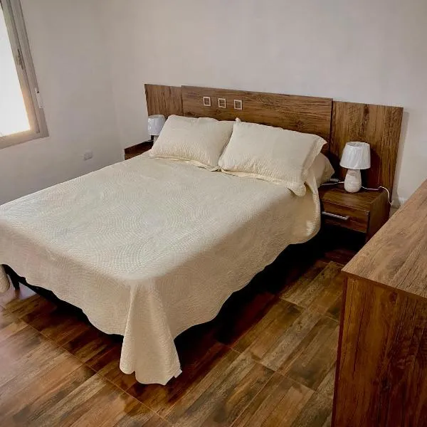 Casa pet friendly, se reserva con seña, hotel em Piriápolis