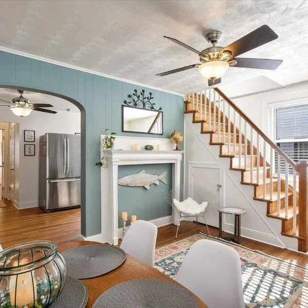 Private House Mins to Maymont Park, Trails & VCU!, hotel in Richmond