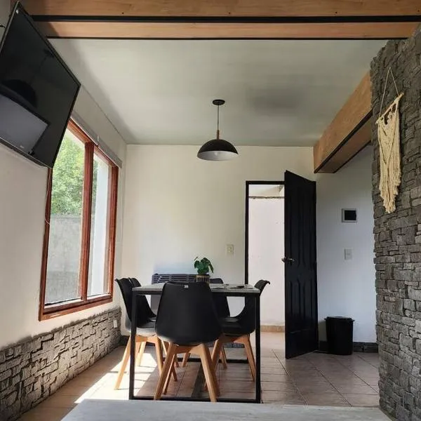 Casa AICU, hotel em Villa La Angostura