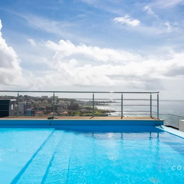 3 bdr aprt, stunning seaview, rooftop pool - LCGR, hotell i Cidade Velha