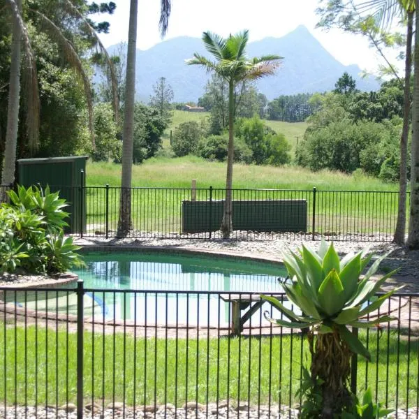 The Bushranger Hideaway, hotel in Midginbil