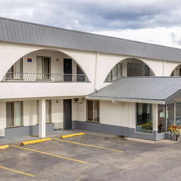 Howard Johnson by Wyndham Downtown Kamloops, hotel v destinaci Kamloops