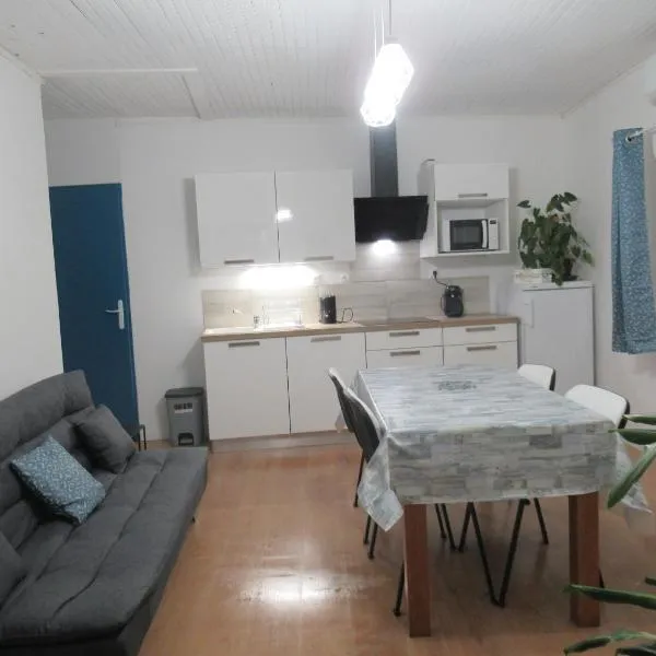 Gîte la Chaumette appartement Turquoise, хотел в Вилньов-дю-Берг