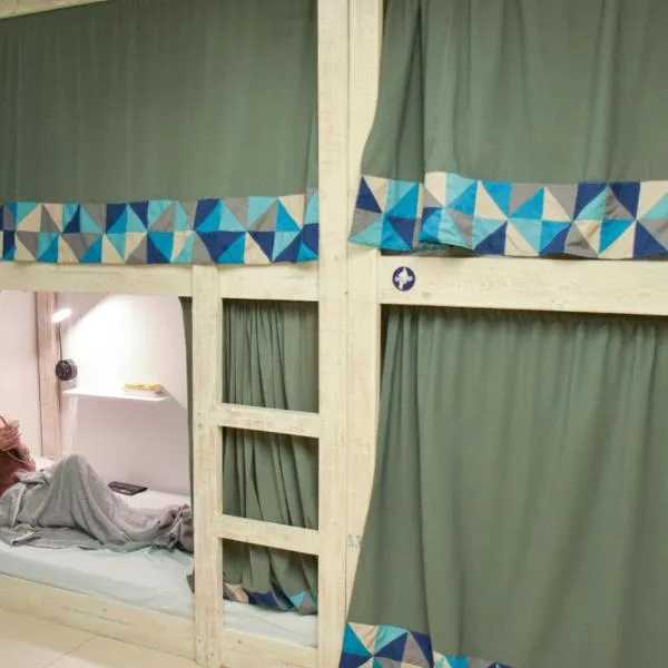 Baybayin Hostel - Pasay close to Airport, hotelli kohteessa Manila