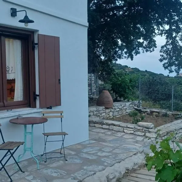 Imellos, hotel Apérathoszban