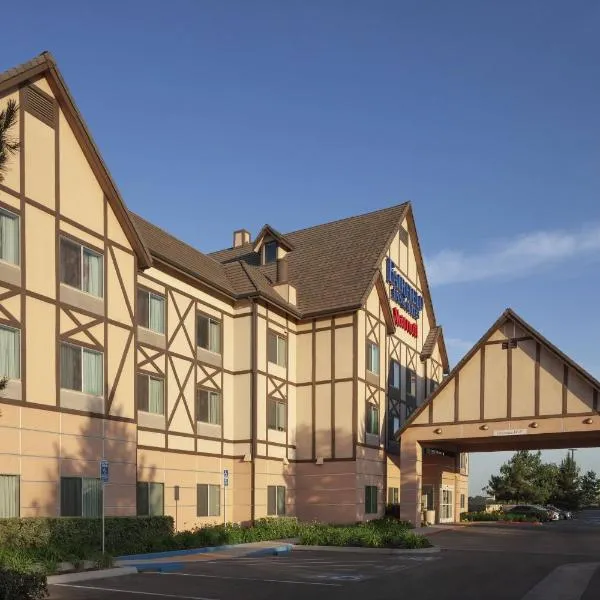 Fairfield Inn & Suites by Marriott Selma Kingsburg, hotel in Dinuba