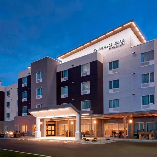 TownePlace Suites by Marriott Grand Rapids Airport，大急流城的飯店