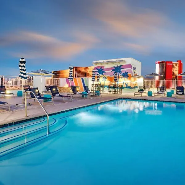 SpringHill Suites by Marriott Las Vegas Convention Center, hótel í Las Vegas