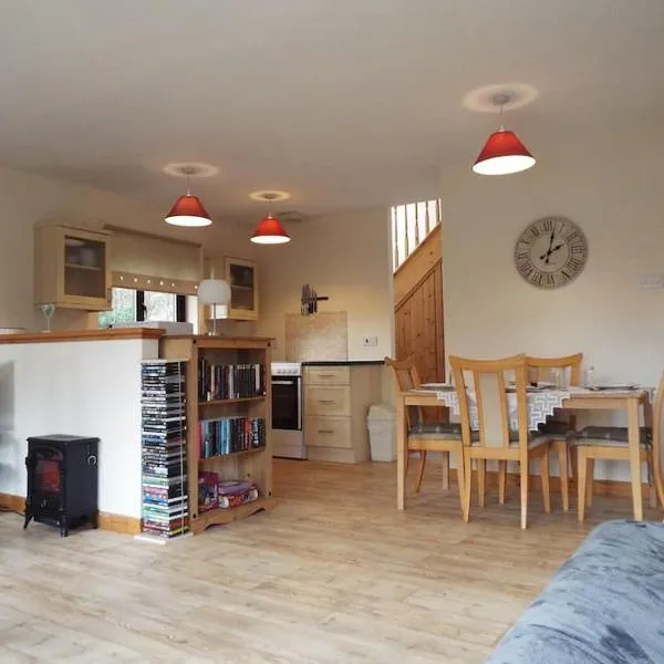 The Singing Heart, TirNaNog Cozy Cottage near Lochgilphead !!HIDDEN GEM!!、ロッホギルヘッドのホテル