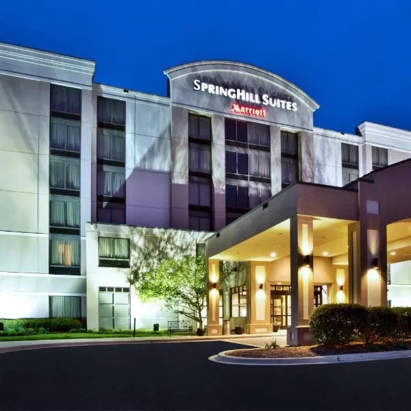 SpringHill Suites by Marriott Chicago Southwest at Burr Ridge Hinsdale、ウェストモントのホテル