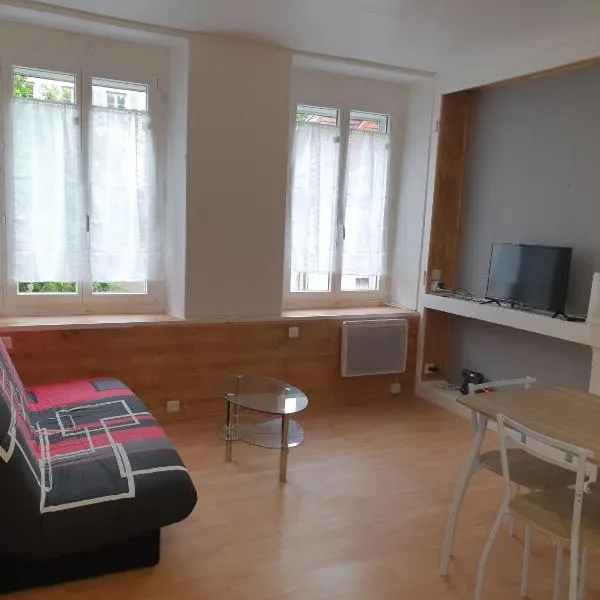 Appartement VanSuly 1 – hotel w mieście Salins-les-Bains