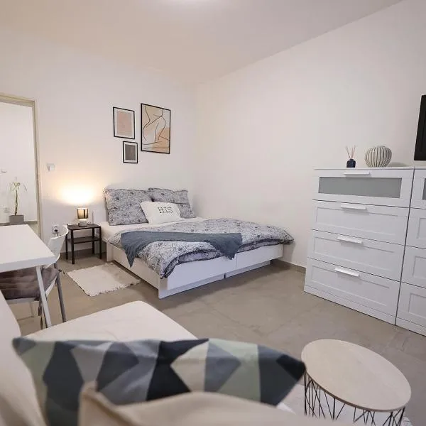 Fara No71 apart 3, hotel in Libice nad Cidlinou