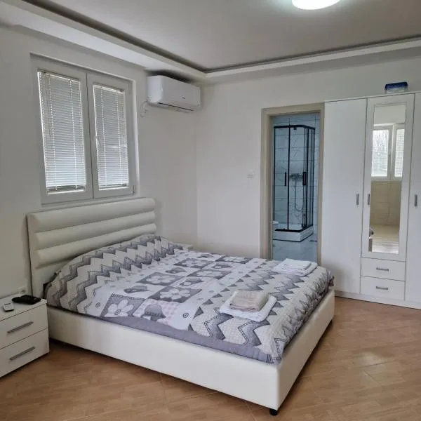 Apartman Tološi, hotel Gradina városában