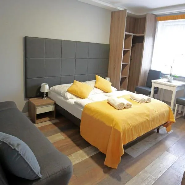 Pod Różami, hotel in Grzybowo